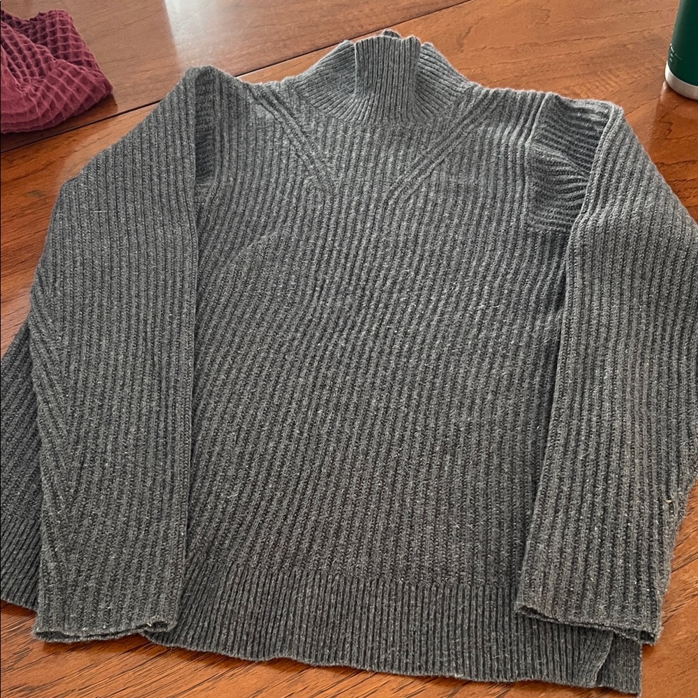 Banana Republic charcoal Gray wool blend Ribbed Knit Sweater- XS